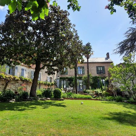 Les Cedres Bed & Breakfast Montaigu-Vendee Bagian luar foto