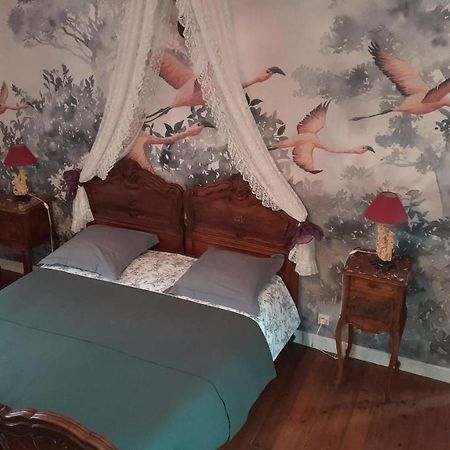 Les Cedres Bed & Breakfast Montaigu-Vendee Bagian luar foto