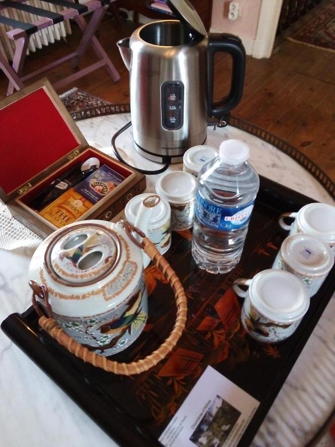 Les Cedres Bed & Breakfast Montaigu-Vendee Bagian luar foto