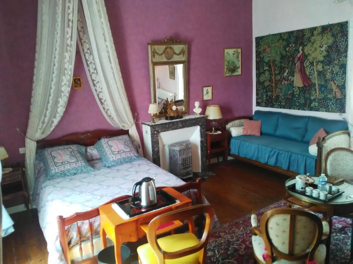 Les Cedres Bed & Breakfast Montaigu-Vendee Ruang foto